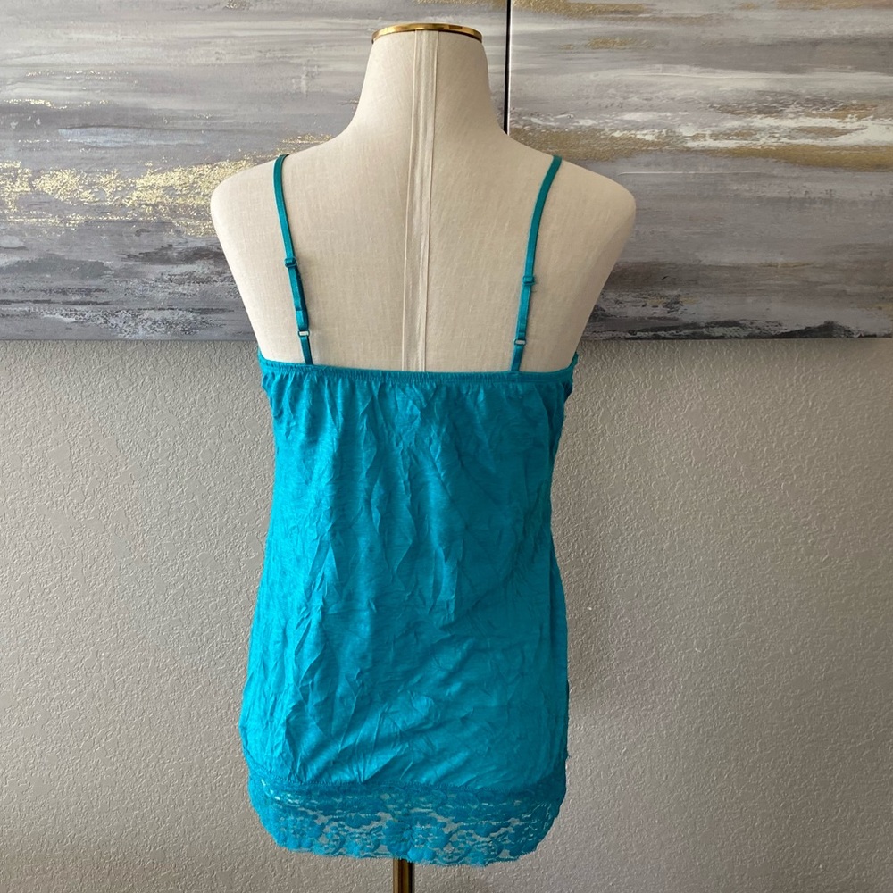 Lace Detailed Tank. - Picture 4 of 6